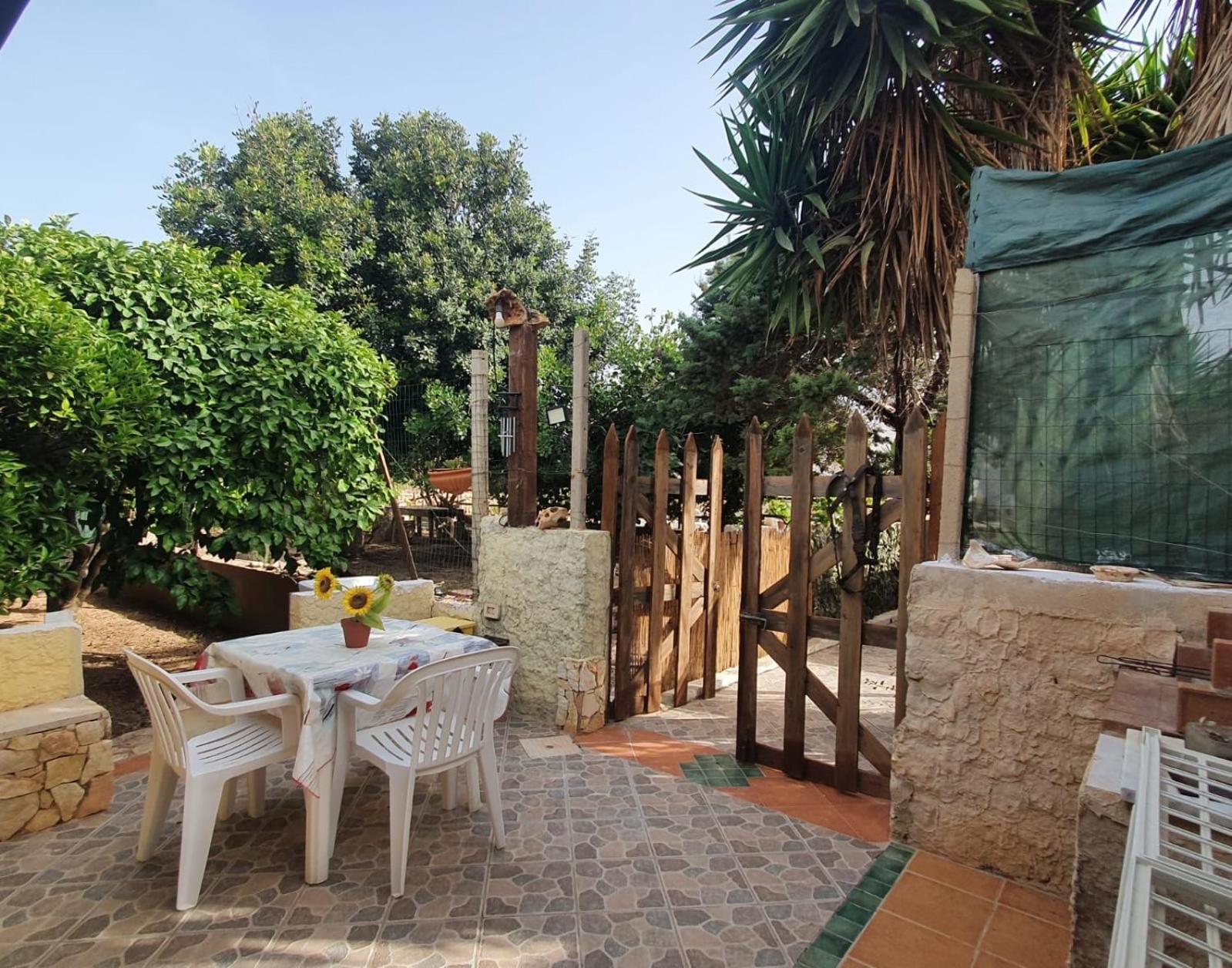 Chalet Con Giardino 兰佩杜萨 外观 照片
